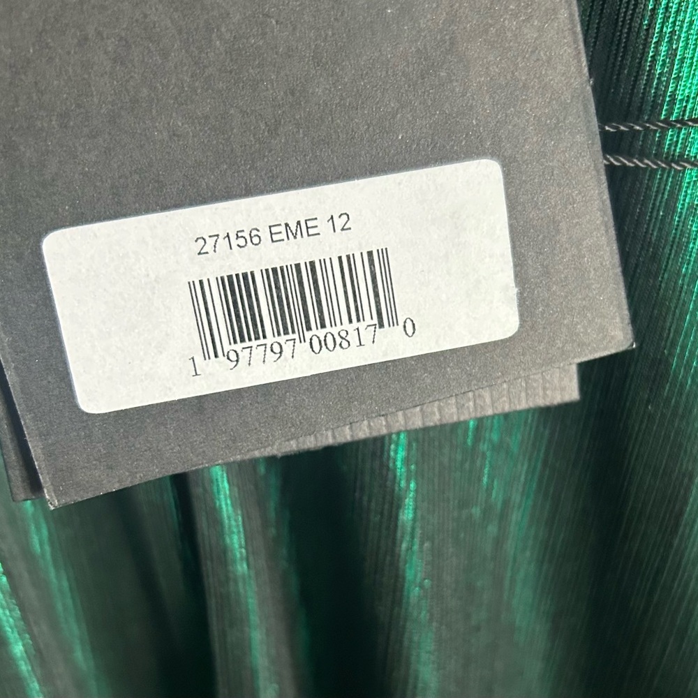 Mac Duggal 27156 NWT Cap Sleeve Deep V Neck High Slit Metallic Gown - Picture 6 of 7